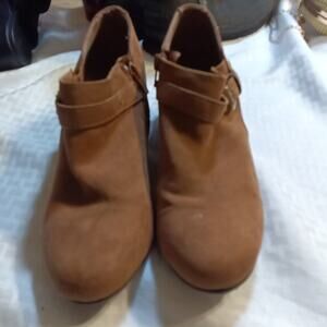 American Eagle Women's Brown Faux Suede Ankle Zipper Boots Sz 8.5